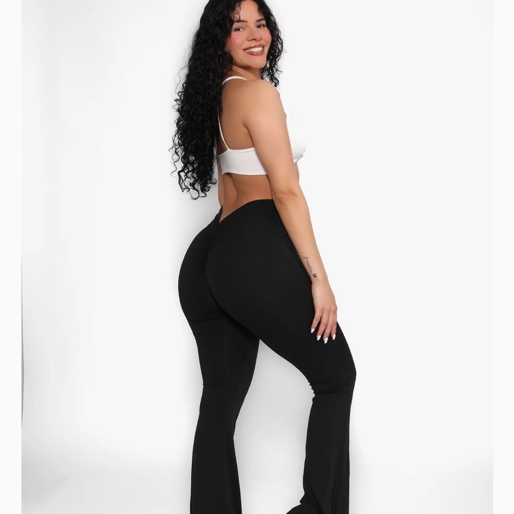 Women's Allure the Brand Black Flared Pants